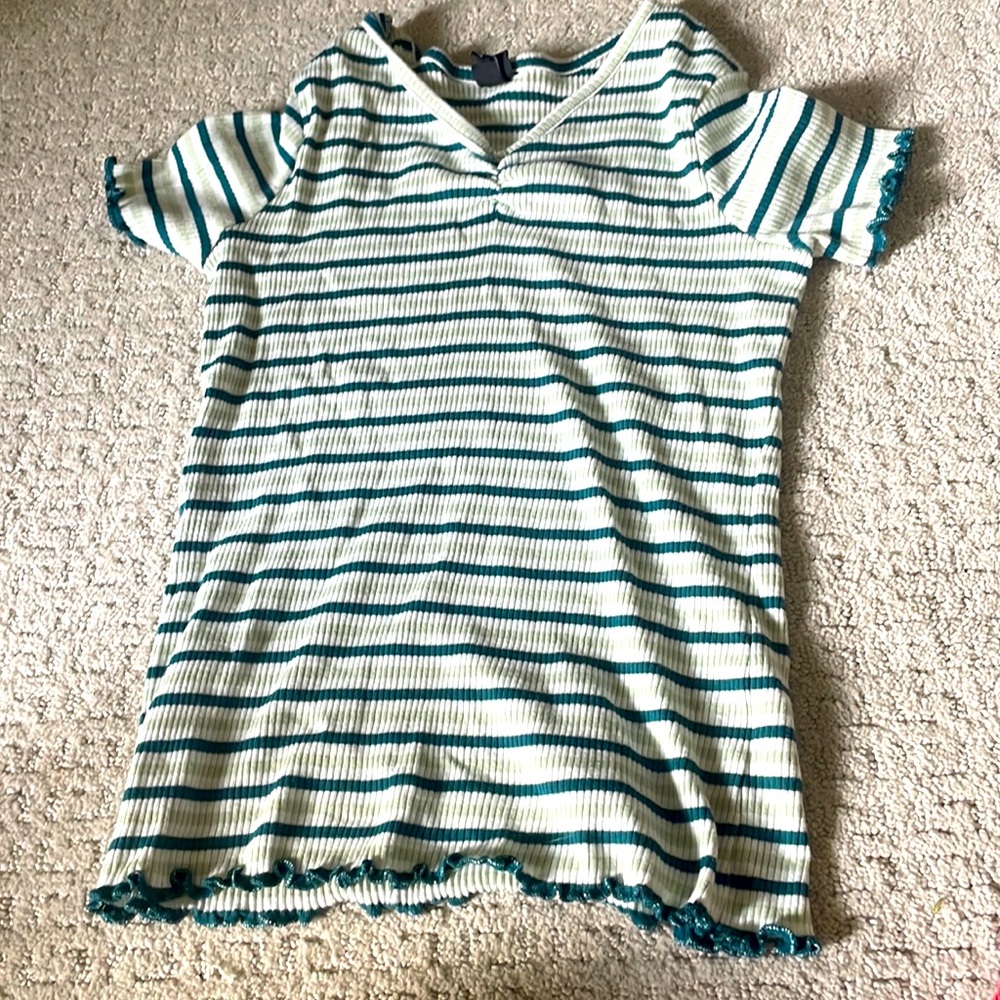 Art class ruffle end shirt